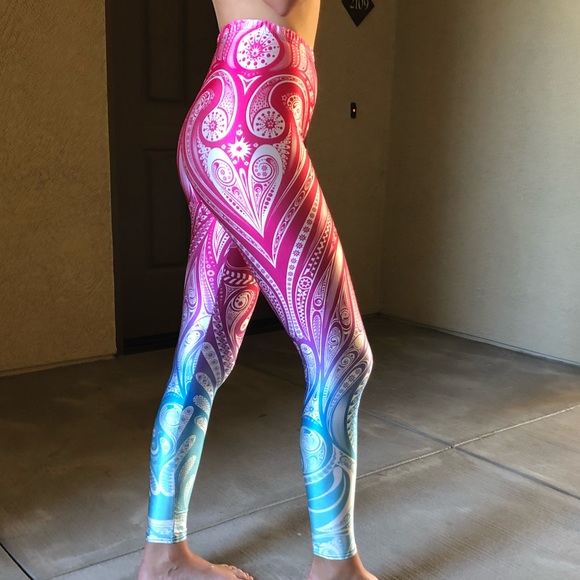 Beautiful Multi-Color Leggings - Picture 3 of 4